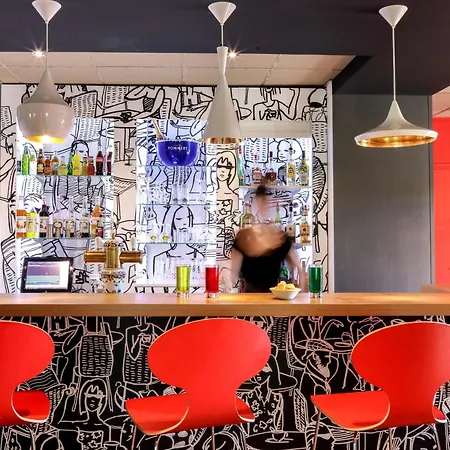 Ibis Orange Sud-3
